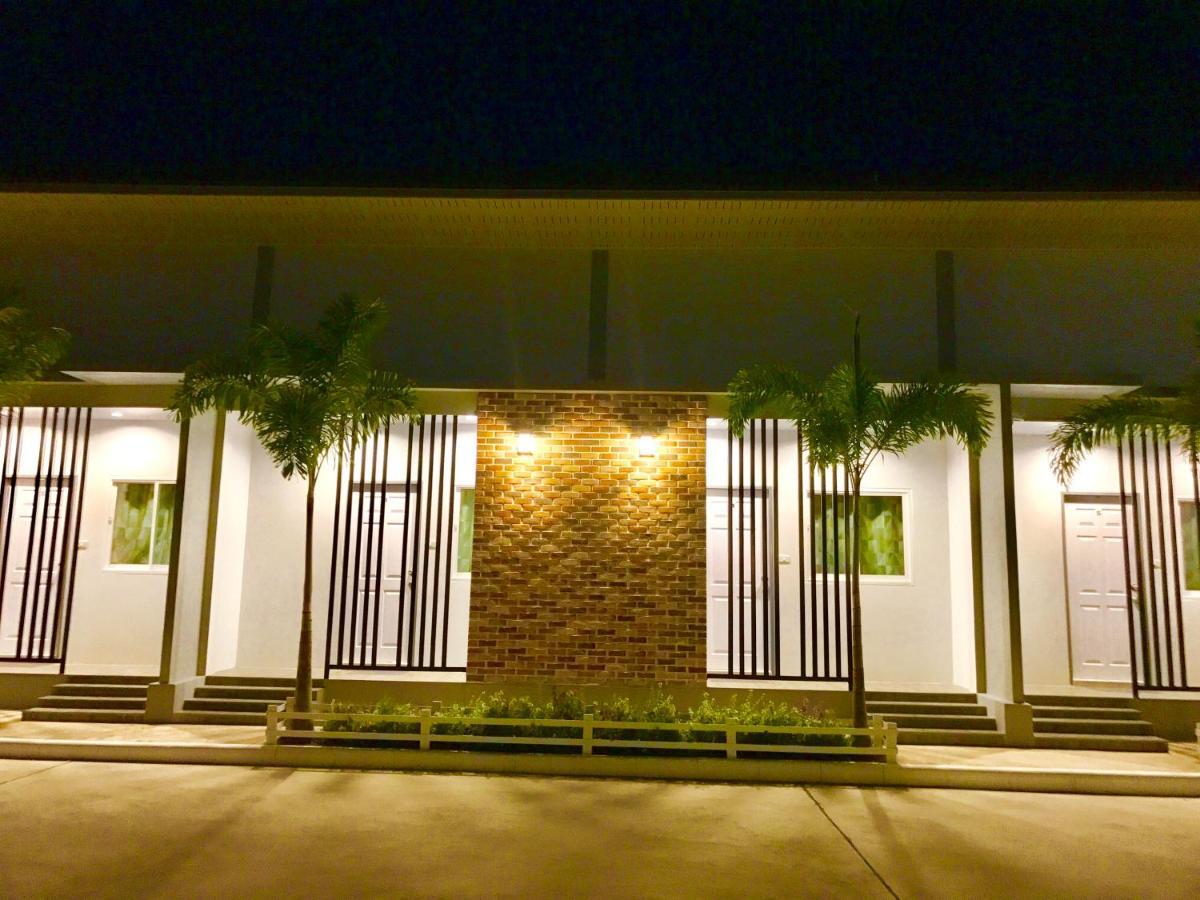 Baan Klangdao Resort Sattahip Exteriér fotografie